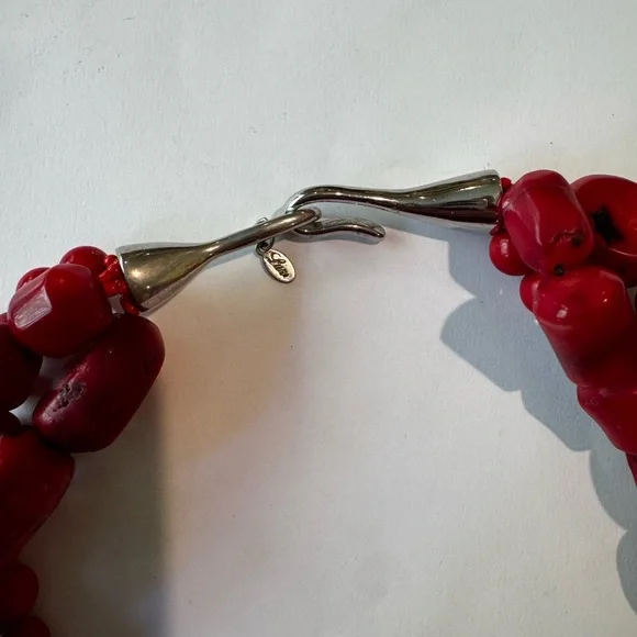 Elegant Red Beaded Necklace - Picture 2 of 2